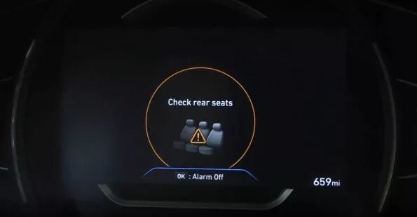 害怕孩子被遗忘在后座？这些黑科技让你无后顾之忧