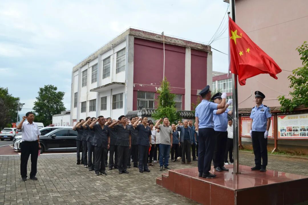 河南嵩县：红色基因映法徽 联建共学担使命