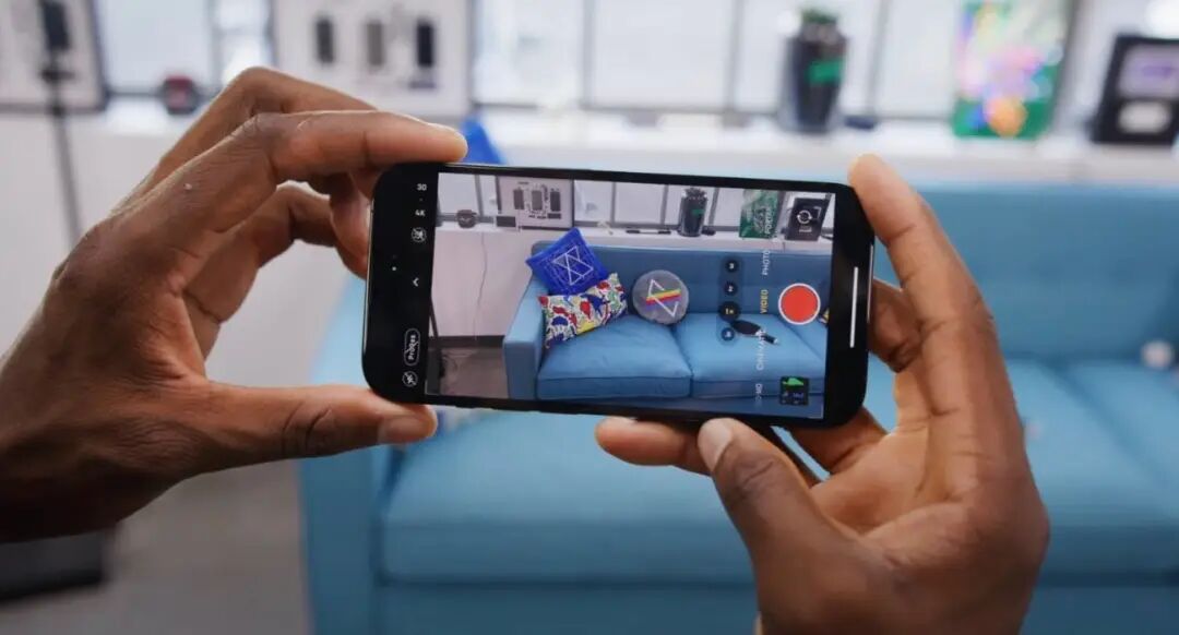 苹果的人工智能应用，跟 ChatGPT 不太一样