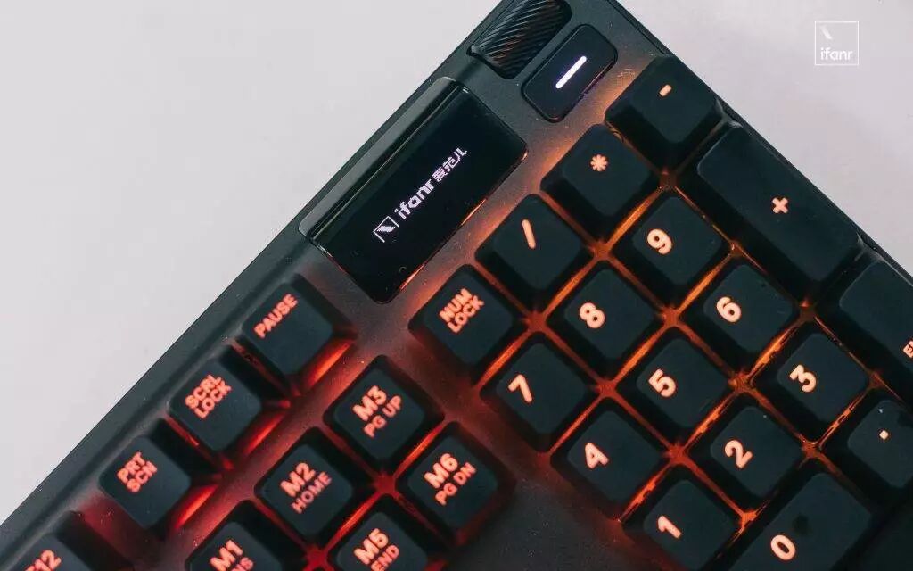 罗技键盘怎么调灯光_赛睿键盘轴