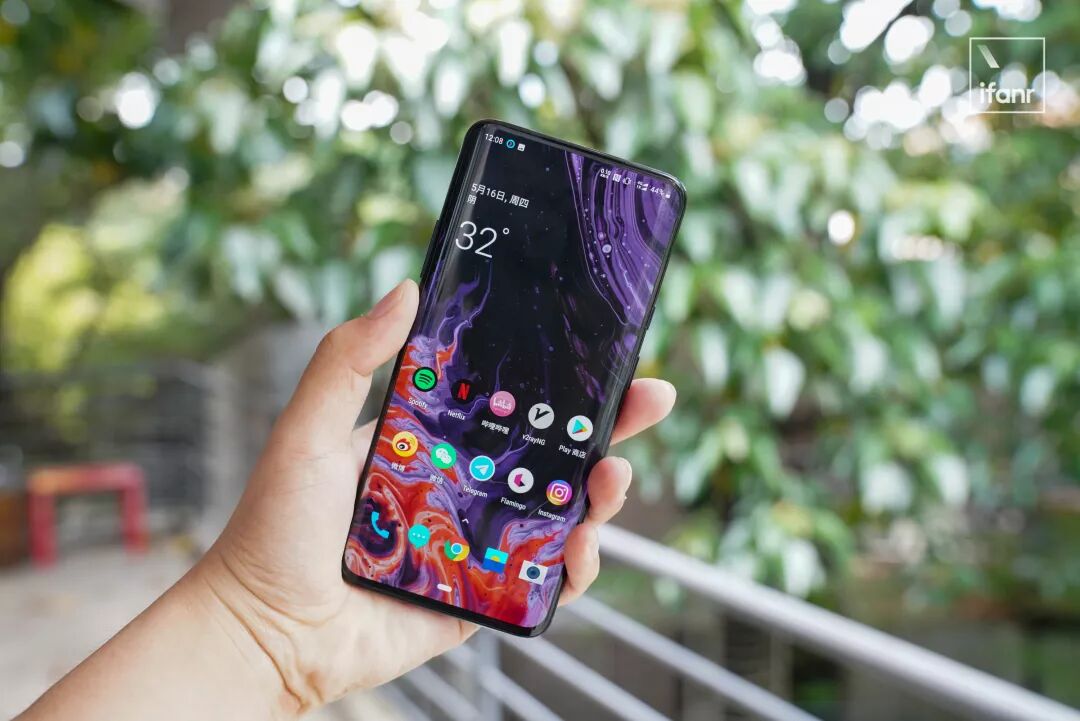 一加 7 Pro：硬件怪兽中的兽王 | 模范评测