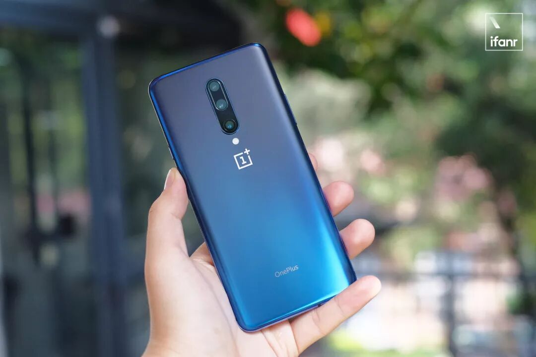 一加 7 Pro：硬件怪兽中的兽王 | 模范评测