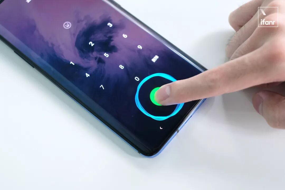 一加 7 Pro：硬件怪兽中的兽王 | 模范评测