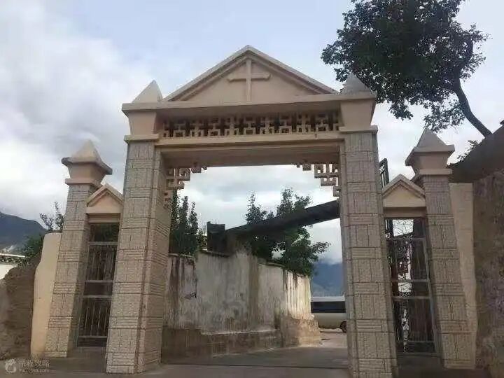 藏地风景 | 昌都--盐井天主教堂