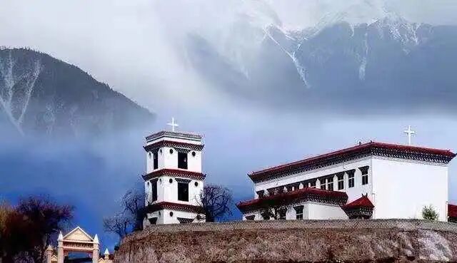 藏地风景 | 昌都--盐井天主教堂
