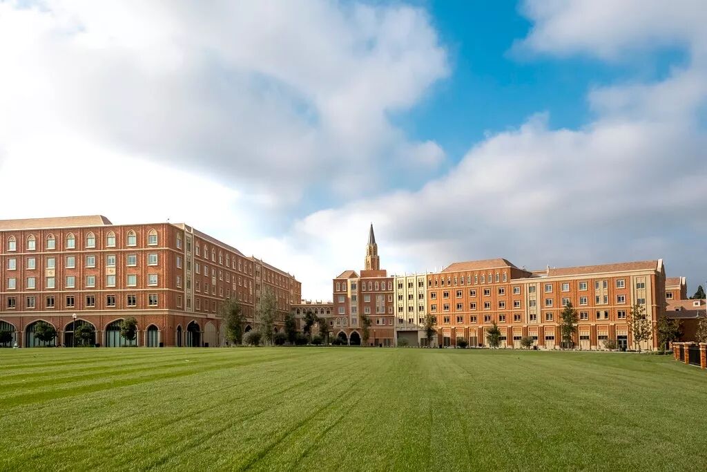 南加大校园一景，图片来源于学校官网，版权属于原作者