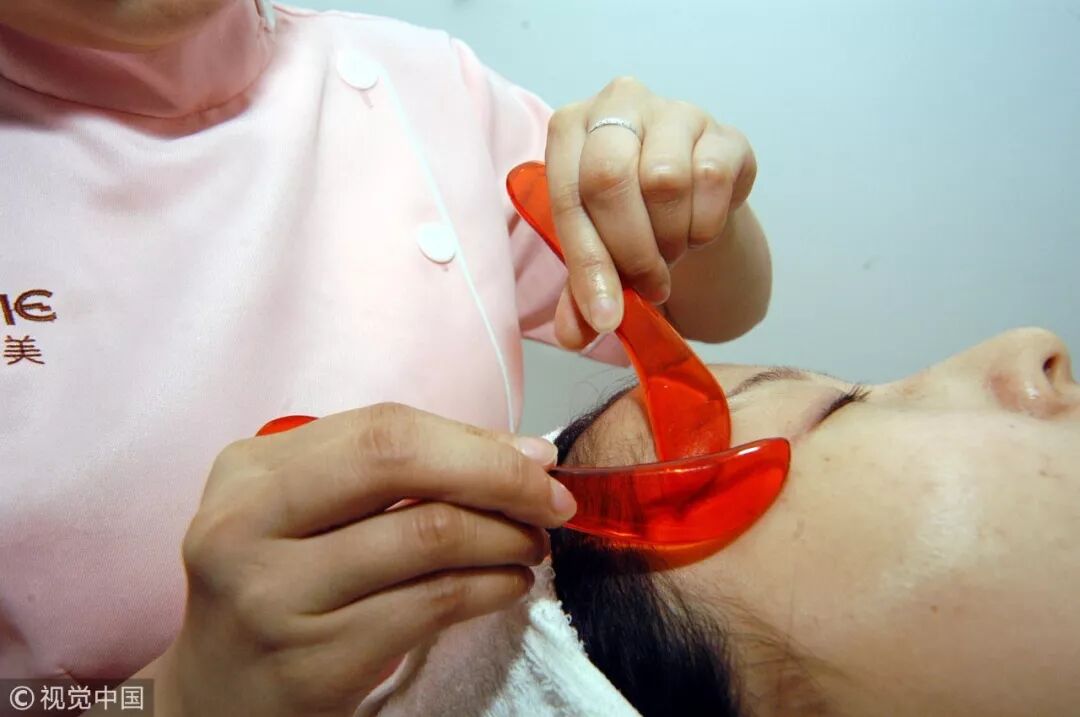 ����γ����ģ��������Ƕ���