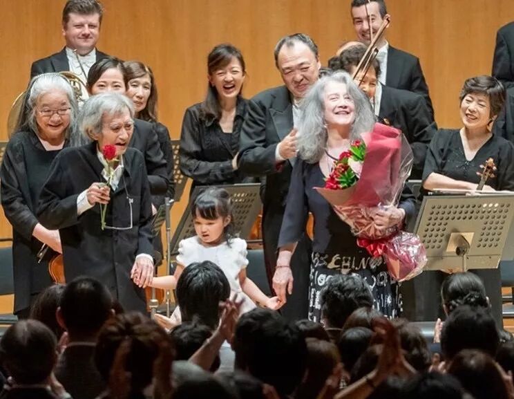 78岁的阿格里奇和她友情长存的朋友们 - 米饭星