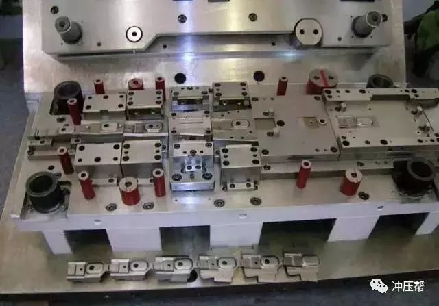 车架类冲压模具设计注意事项的图6