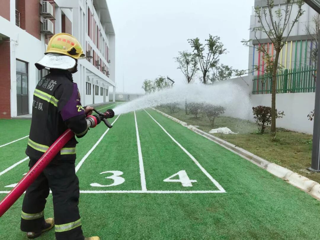 南京新书院悠谷学校第13周安全演习-- “消防车走进校园