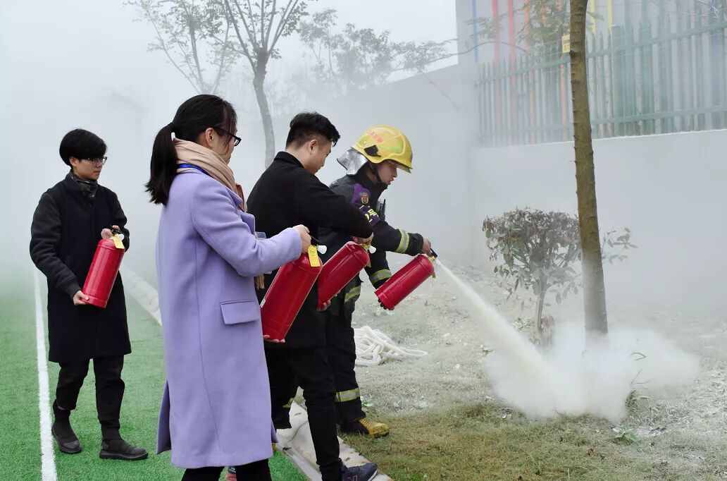 南京新书院悠谷学校第13周安全演习-- “消防车走进校园