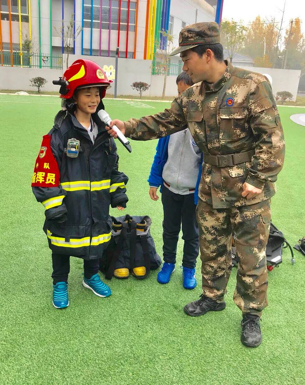 南京新书院悠谷学校第13周安全演习-- “消防车走进校园