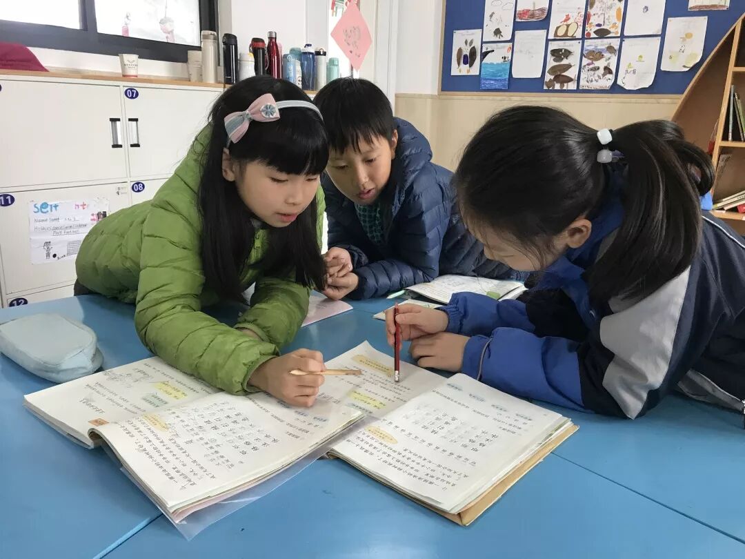 悠谷学校阅读月｜首期“家长学堂”--王岚老师