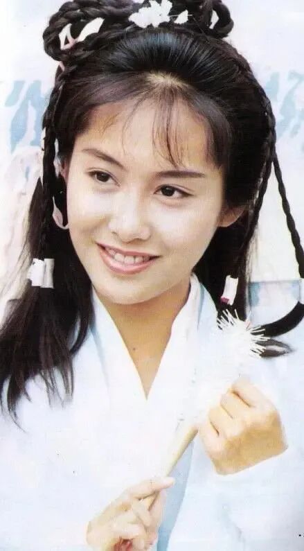 紫霞仙子扮演者朱茵清新自然美丽娇小朱茵年轻时期照片合集