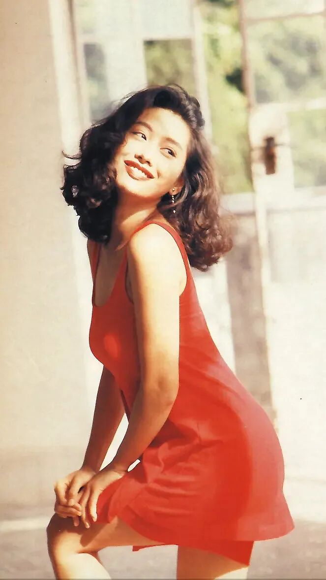 紫霞仙子扮演者朱茵清新自然美丽娇小朱茵年轻时期照片合集