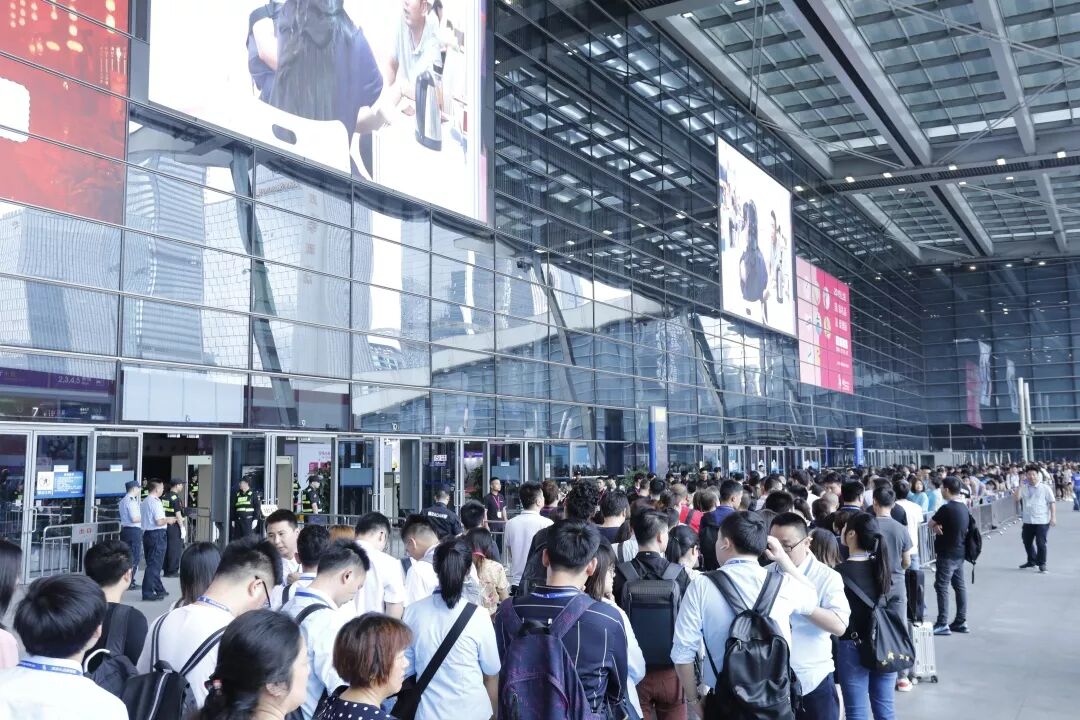 2019第27屆春季深圳禮品家居展開(kāi)幕 引領(lǐng)禮贈(zèng)行業(yè)新動(dòng)向