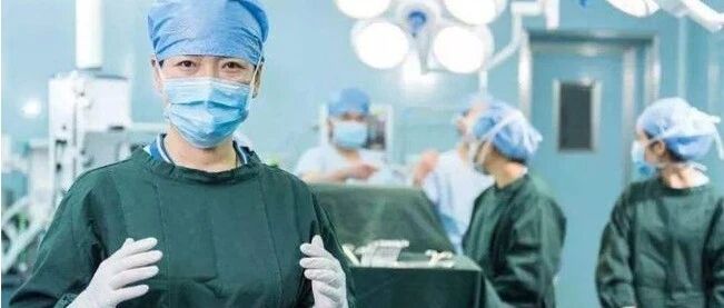 又有35批医务人员被曝光！撤销主任医师职称！