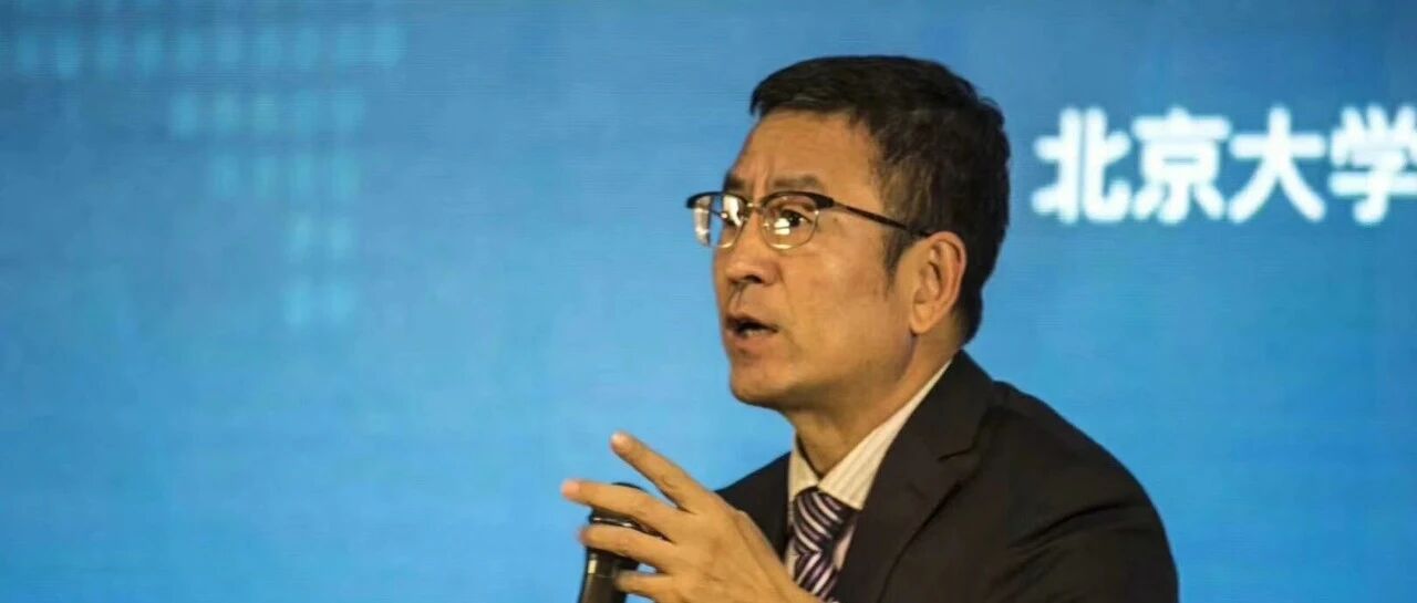 医生为制度背黑锅，凭什么要求他们必须高尚