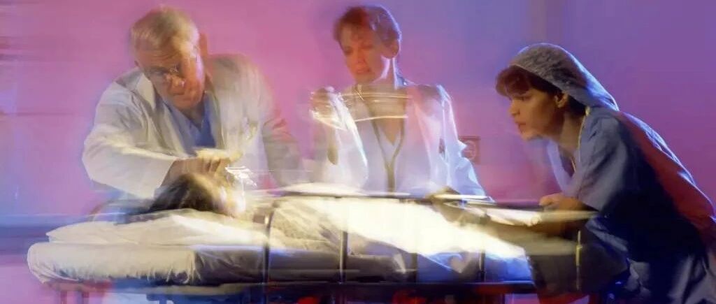 全国医生晒夜班费，一对比才发现真相！流下下一把辛酸泪...