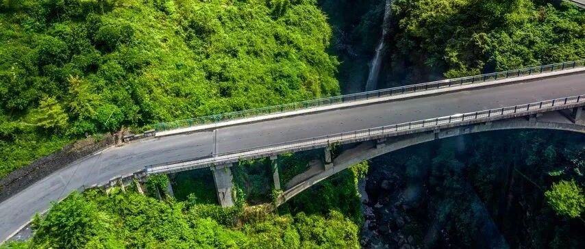 北纬30°上又一个神秘仙境，凭什么惊艳世界?!