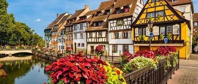 世上最美的鲜花小镇 ！