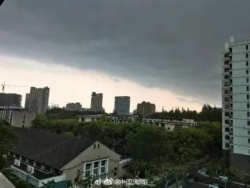 冰雹、大风、雷电“三黄”预警高挂，上海局地可能出现龙卷风！ 张庭夫妇96套房产被查封