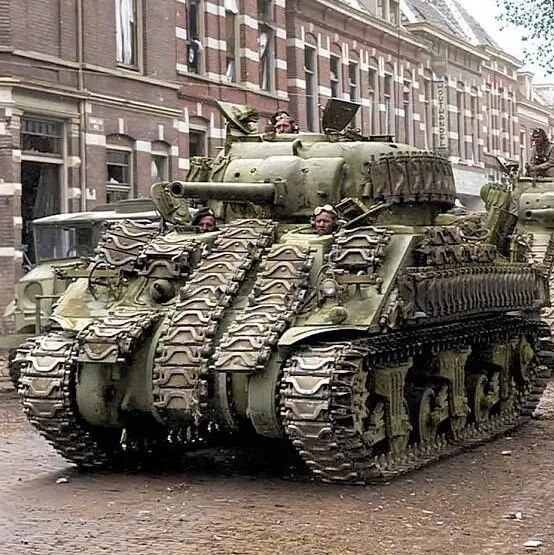 馒头冲进动物园,谢尔曼坦克可能是被打出来的经典!