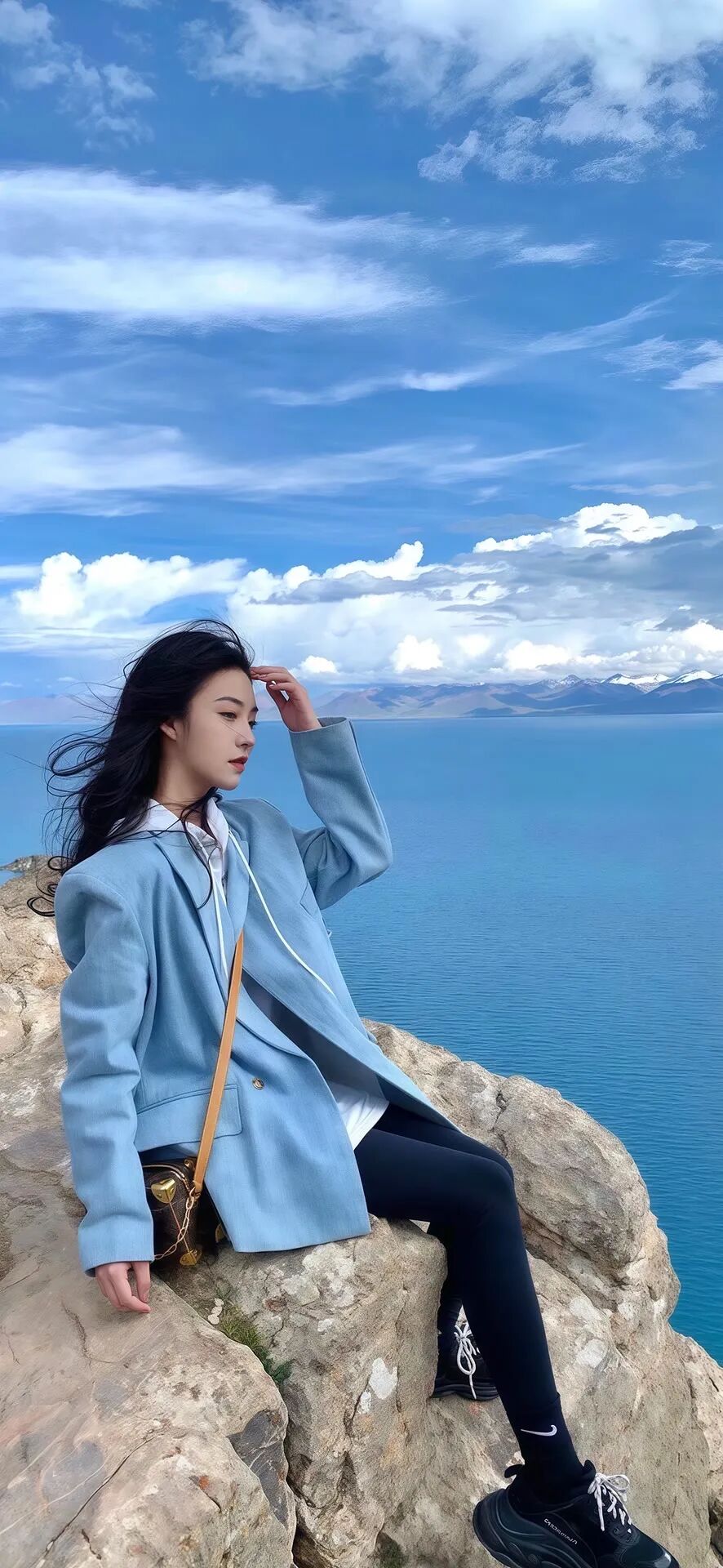 𝗦𝗛𝗔𝗥𝗘：高级感美女壁纸
