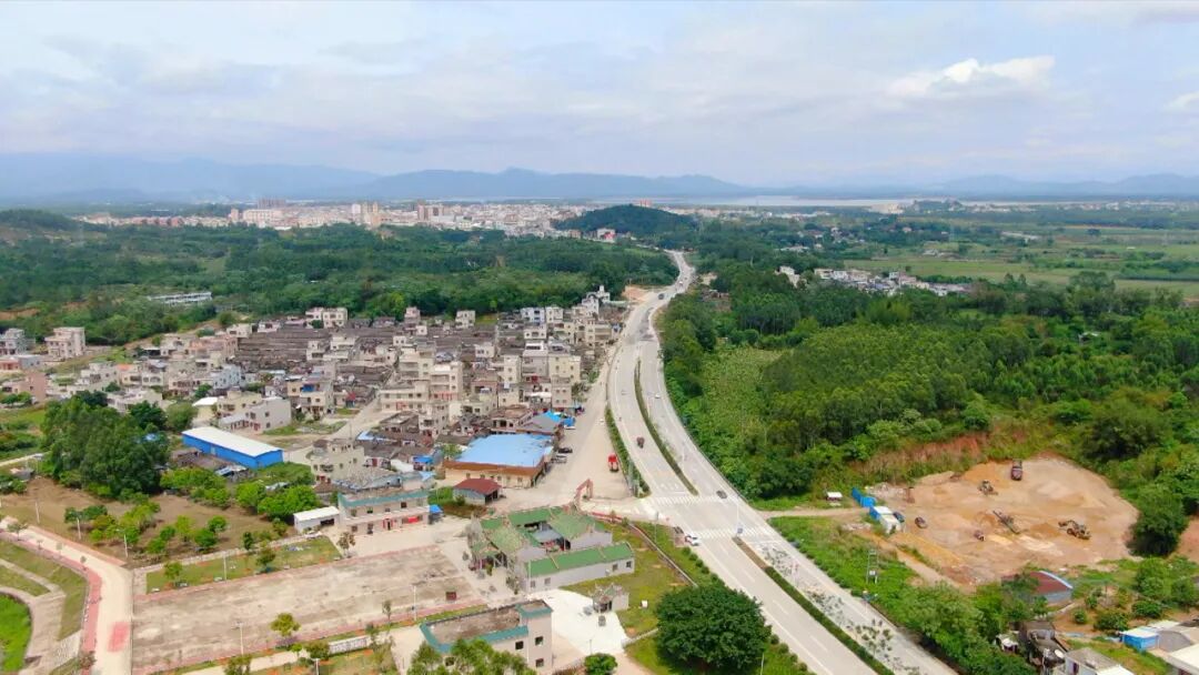 郭文炯到公平镇调研威翔航空飞机跑道,流星谷水上乐园项目选址及该镇