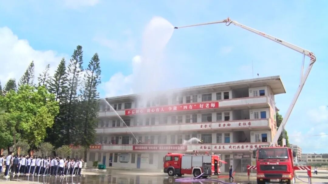 海城镇"全科网格"建设消防宣传进校园活动在红城中学举行_海丰县人民