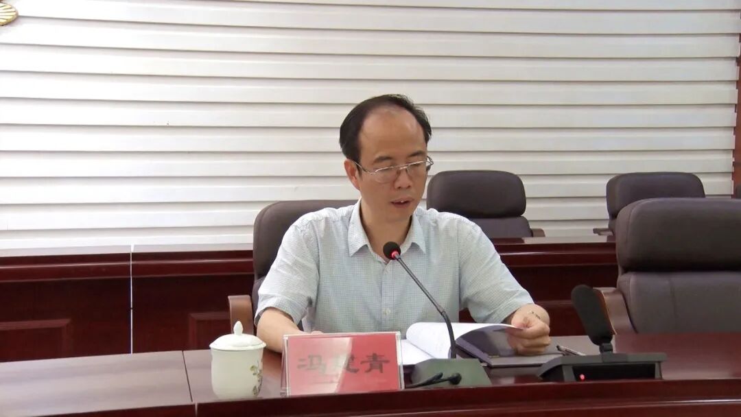 副县长,公安局局长,县打击走私领导小组常务副组长冯建青就我县反走私