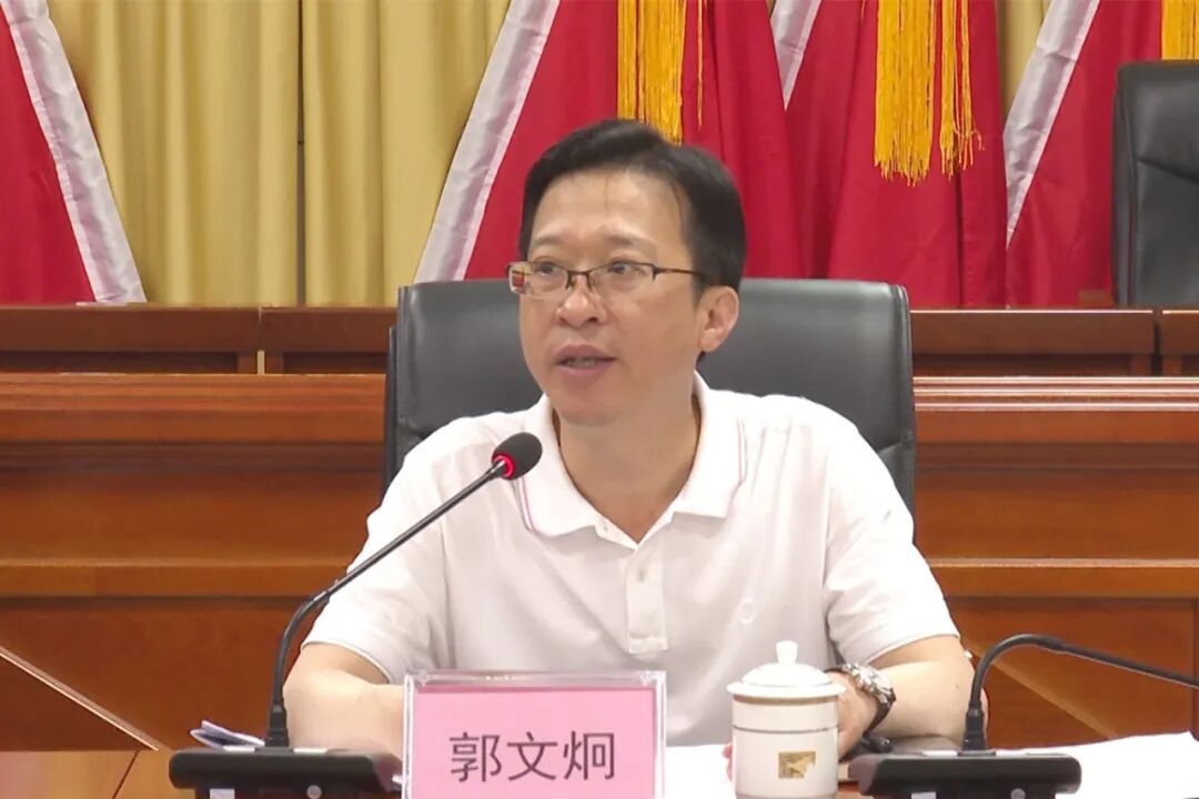 时强调,实干当先,奋勇争先,全力奋战决胜三大行动,打造海丰跨越发展