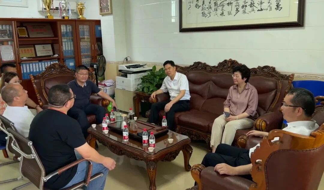 张林海率队调研民办教育和食品安全工作