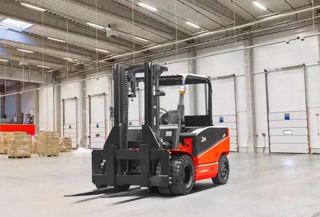 10.杭州叉車-J系列電動叉車8-10噸