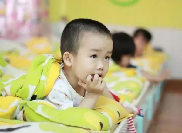 不爱睡午觉的孩子,只有一种比较优秀,妈妈就偷着乐吧
