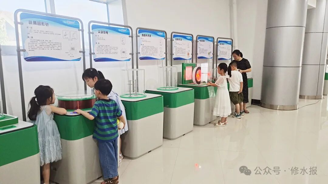 中国流动科技馆巡展活动走进我县