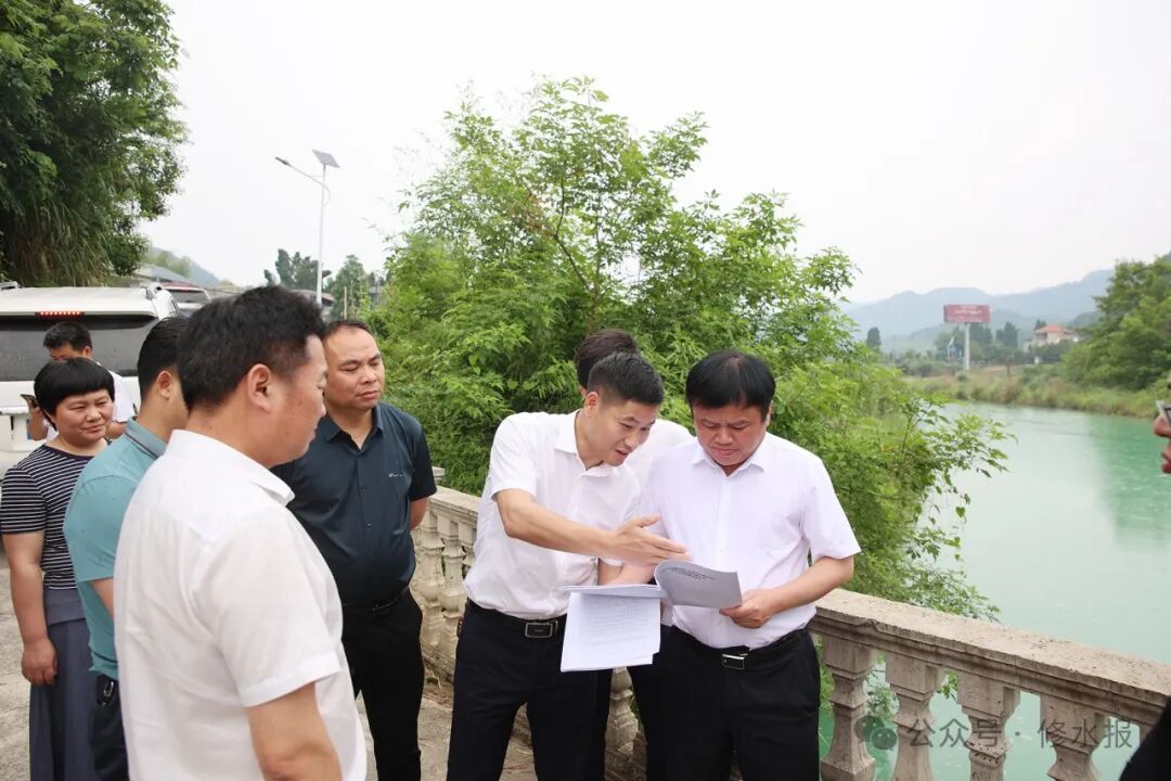 市政府副市长容长贵到我县调研督导