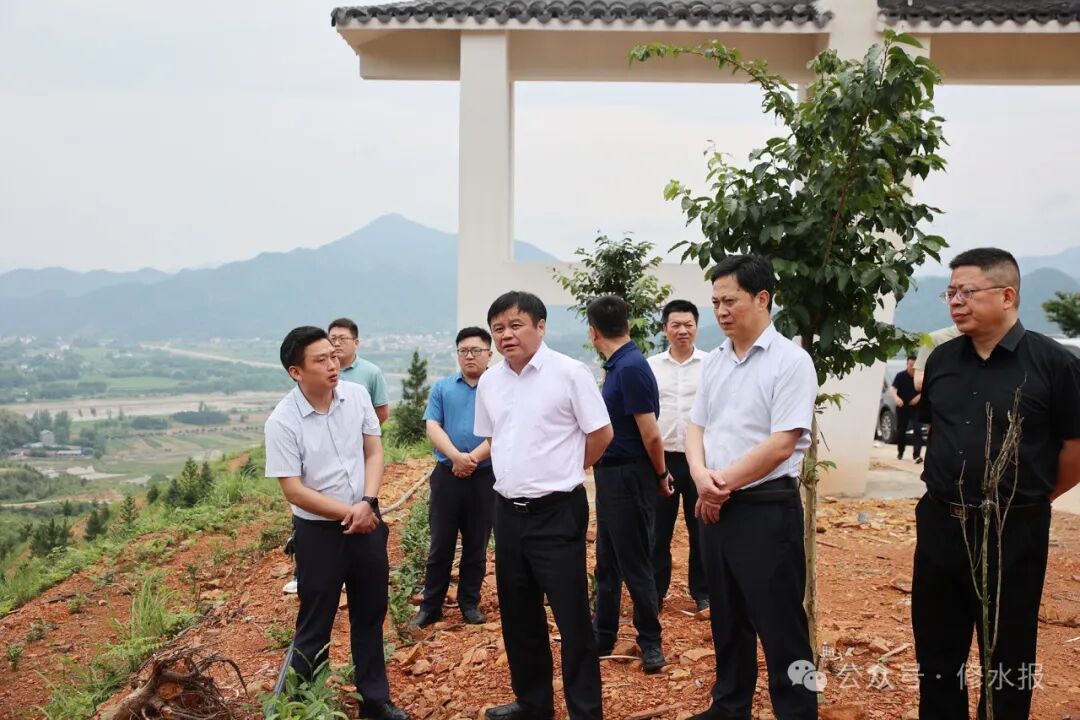 市政府副市长容长贵到我县调研督导