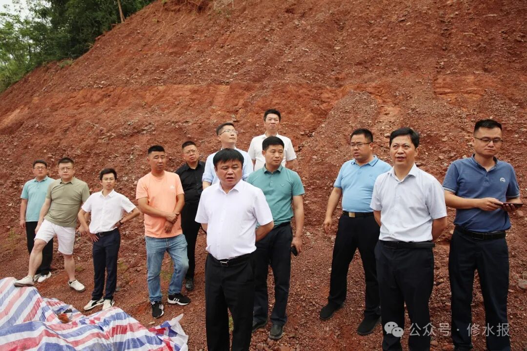 市政府副市长容长贵到我县调研督导