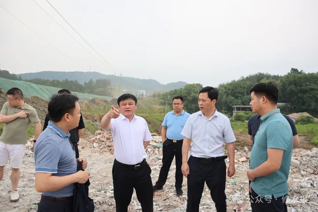 市政府副市长容长贵到我县调研督导