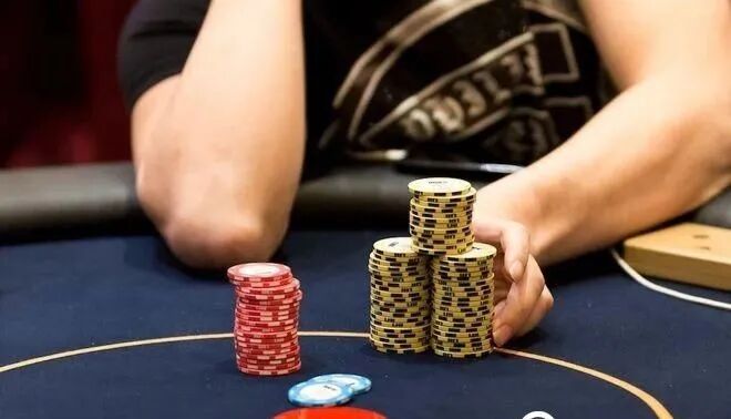 观察价值下注模式识别对手是否诈唬