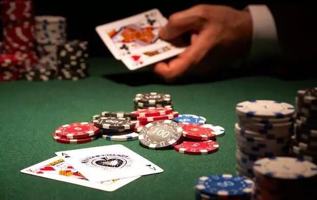 比延禧攻略还拉智商的德州扑克