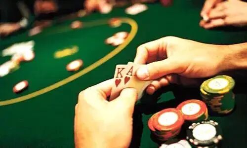 这个免费赛有点不一样，邀请好友参赛最高躺赢10万冠军红利