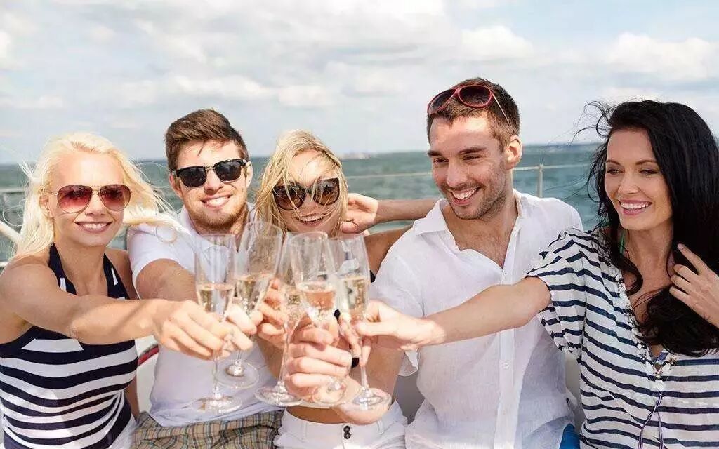 线上职业牌手的一天