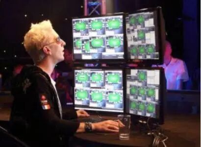 线上职业牌手的一天