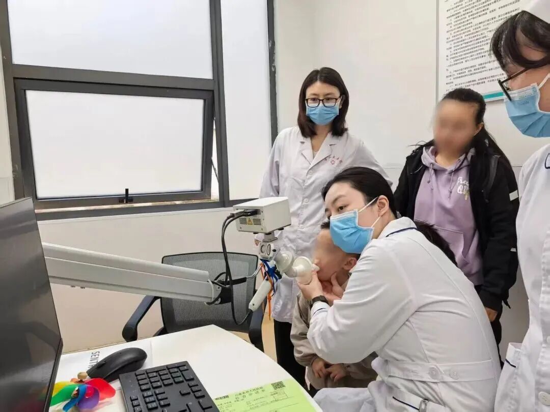 医讯怎么用医讯速递 ｜ 重庆儿科专家团队到六盘水市人民医院开展儿童肺功能检测技术推广应用及儿童喘息性疾病培训_https://www.jmylbn.com_新闻资讯_第2张