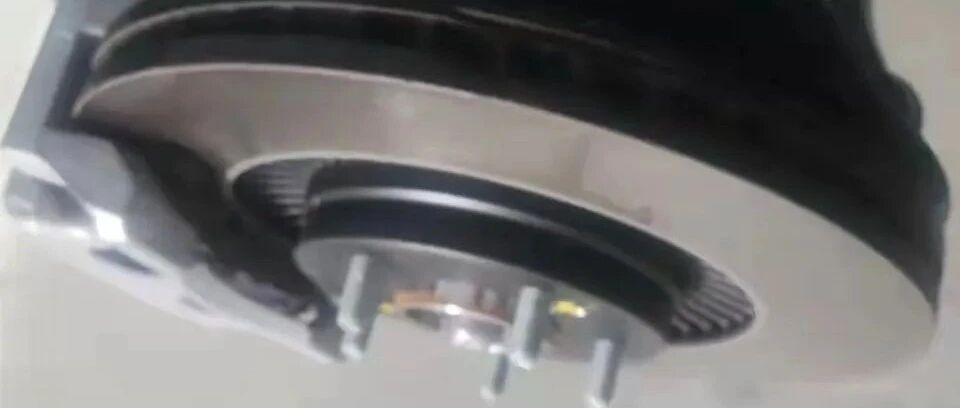 印刷错误还是虚假宣传？起亚嘉华通风刹车盘变实心盘