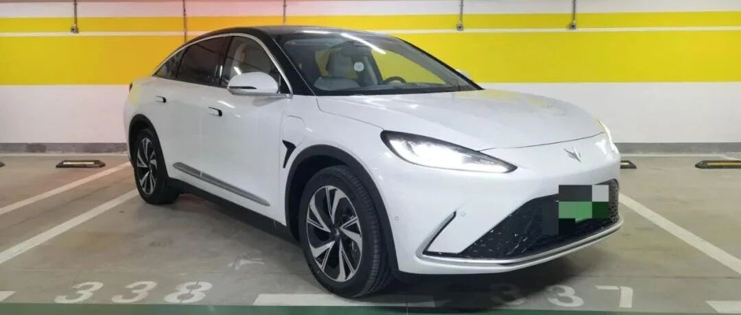 接近30万，为什么车主选择了极狐阿尔法S？