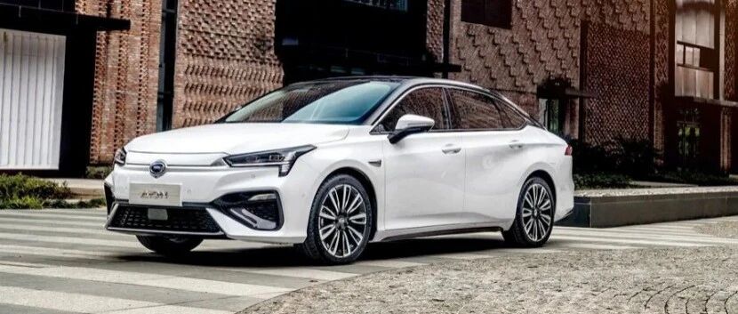 没有特斯拉的超国民待遇，这个中国品牌靠硬实力崛起