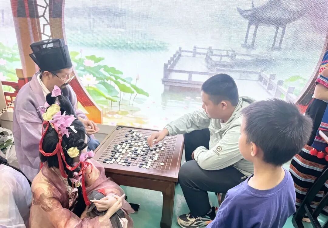 _保山宣传语揭晓_凤凰健康亮相玩博会